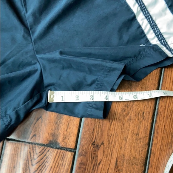 Nike navy shorts with pockets size S - Picture 7 of 8